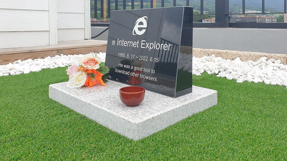 RIP Internet Explorer RIP Internet Explorer